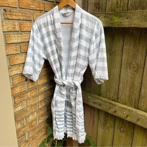 Hearth & Hand White and Gray Striped Robe